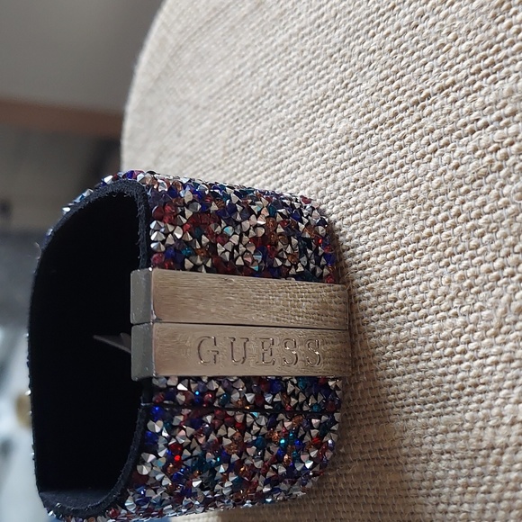 Guess Future is Bright cuff bracelet - Picture 6 of 10